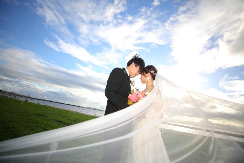 青空をバックにベールショット