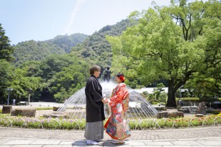 緑豊かな岐阜公園にて和装2点のウエディングフォト撮影