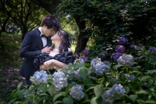 海辺・緑・紫陽花などなど様々なスポットで黒ドレス＆タキシード撮影