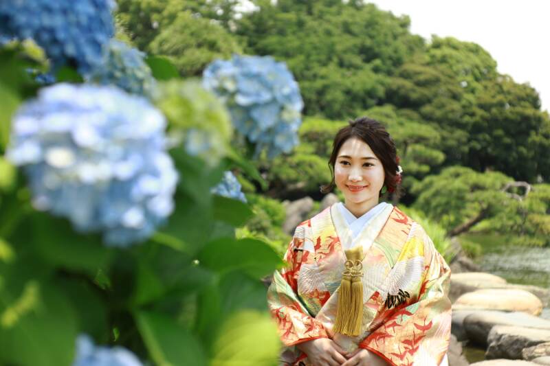 あじさいと新婦さん