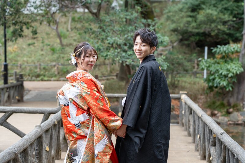 笑顔で振り返る瞬間の幸せ