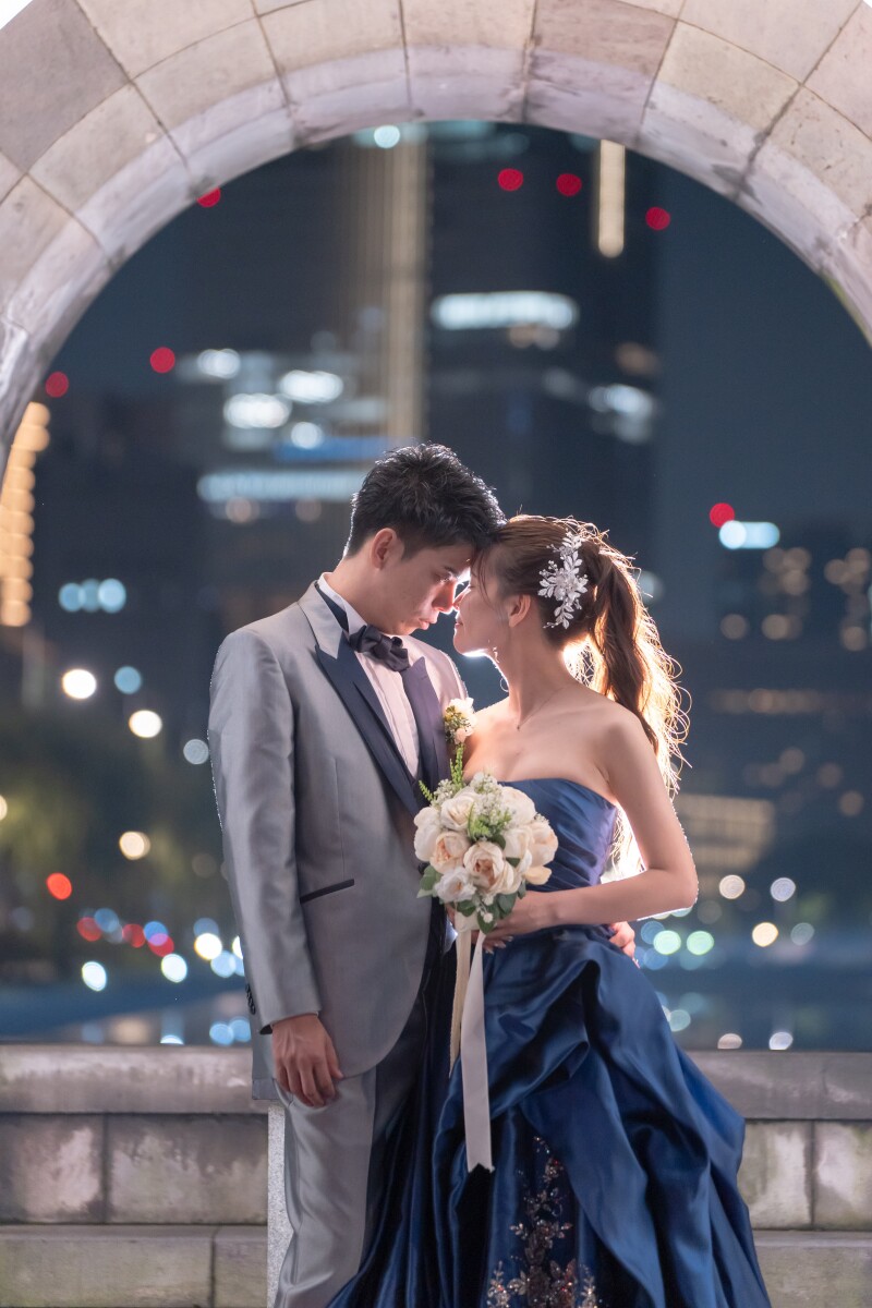 ロマンティックなカットで定番のおでこコツンカット