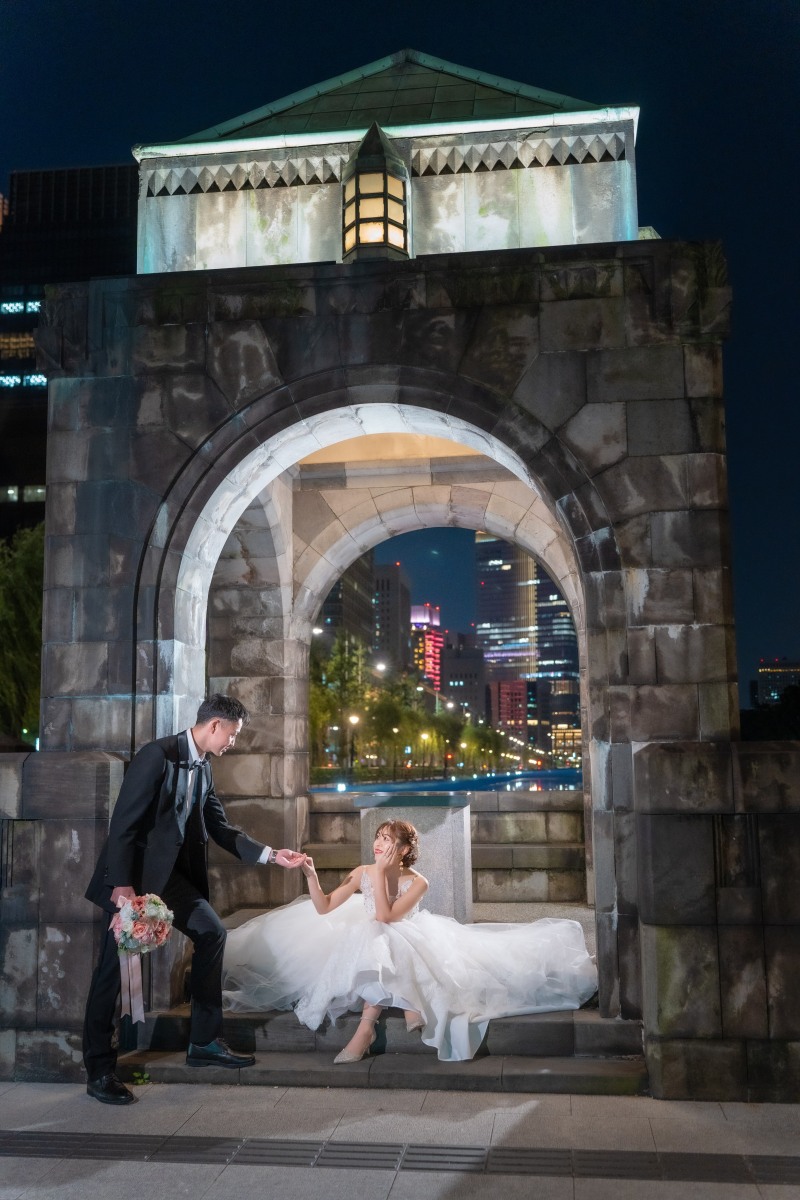 和田倉門の石造りのスポットにて