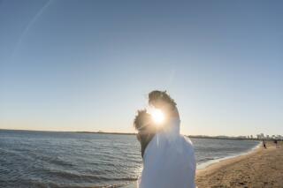 サンセットの海と緑が一緒に撮れる葛西海浜公園でのウエディングフォト（11～2月）