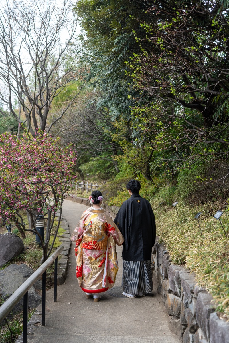 寄り添い歩く幸せの道