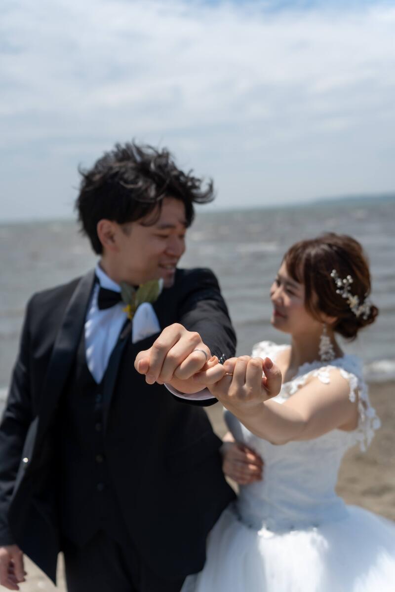 永遠の愛を誓い合う指切りのシーン