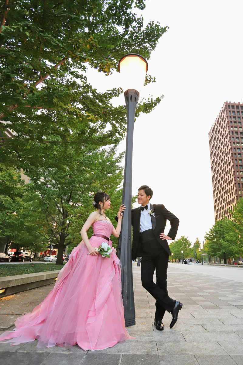 洋画のようなポーズ