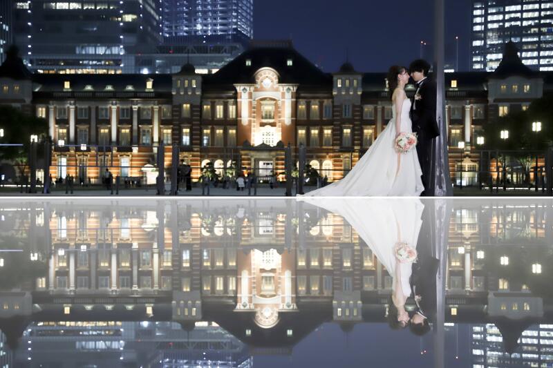 リフレクション加工した東京駅写真