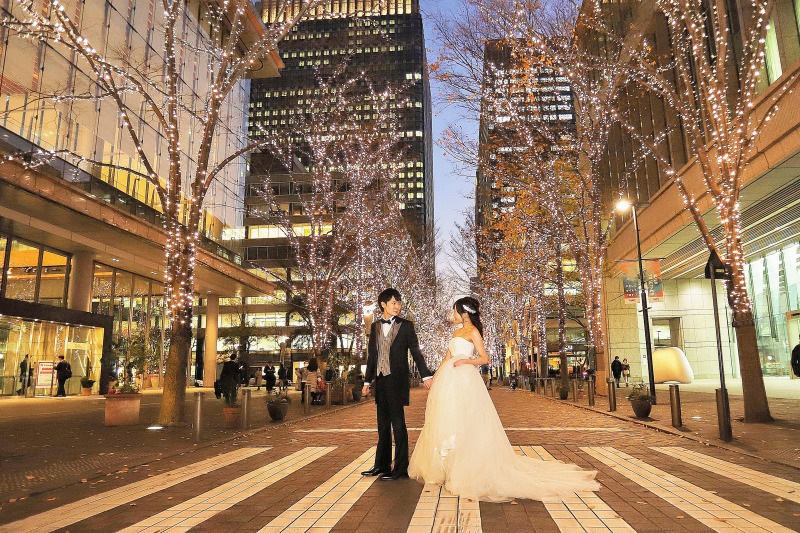 イルミネーションの道