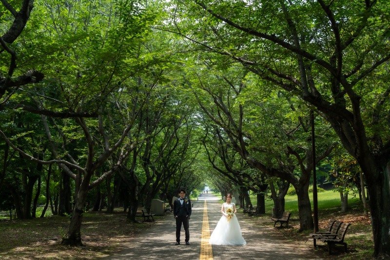 緑のアーチが導くお二人の未来