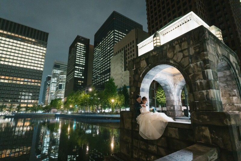 光の都で誓う愛