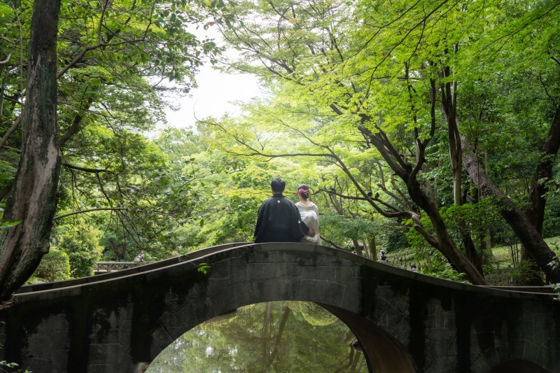 有栖川の石橋に立って