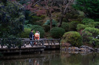 和装の美しさが引き立つ庭園ロケーション
