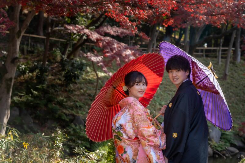 和傘を持って振り向きショットを
