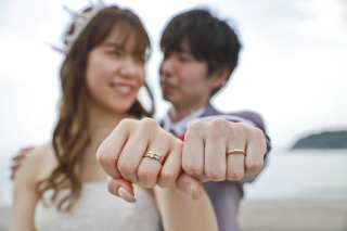 和室で色鮮やかな和装撮影☆海ではボリュームのあるドレスで