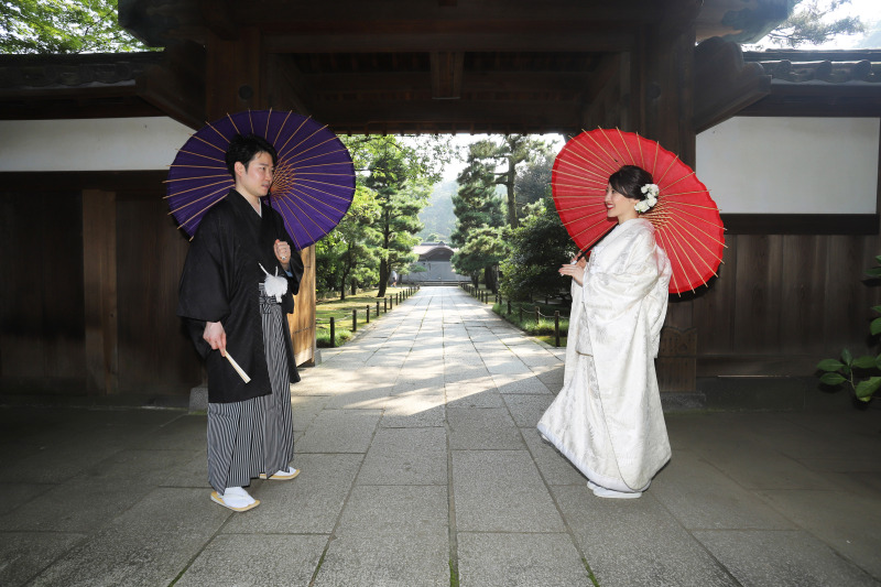 日本庭園にて白無垢&色打掛ロケ