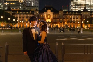 日の入り時間から暗くなるまでの時間で撮る東京駅前撮りロケーション