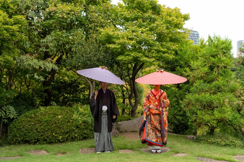 華やかな色打掛でイメージ一新