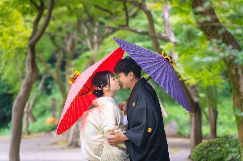 鼻と鼻の頭をくっつけて