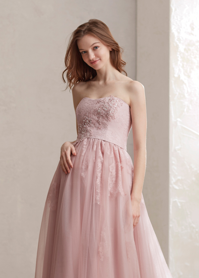 Asect東京店_マタニティ用ドレスがある