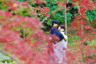 色づいた紅葉と一緒に撮影☆