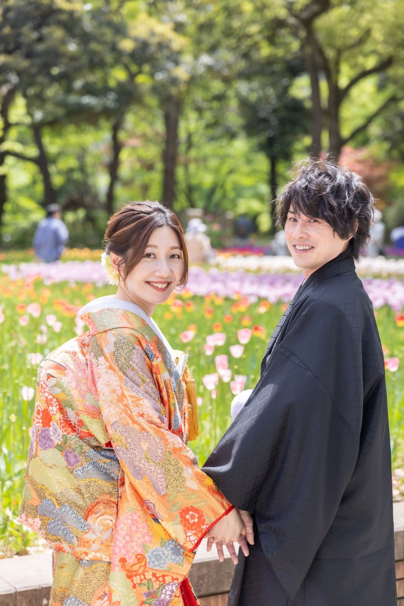 花咲き乱れる横浜公園にて