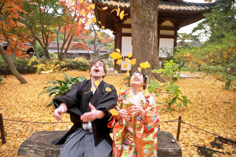 ドラマチックな秋のシャワー