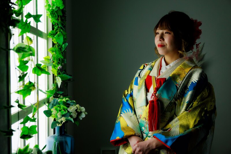 窓辺で見つめる未来