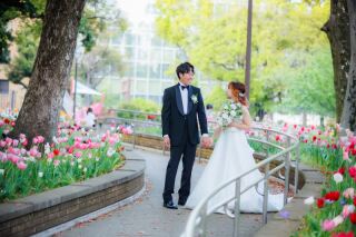 ドレスで春の花々と大桟橋ナイト