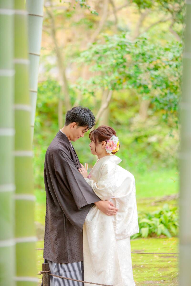 竹林でおでこコツンと