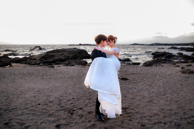 笑顔弾けるお姫様抱っこ