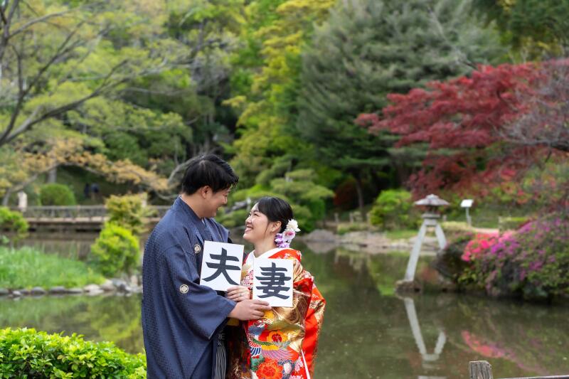 八重桜が満開の庭園で洗練された和装前撮り！笑顔溢れるロケーションフォト撮影