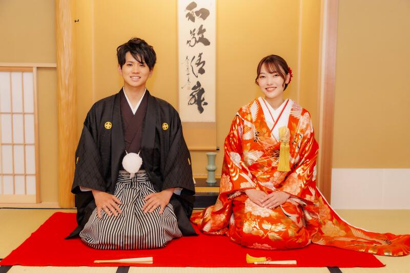 色打掛での正座ショット