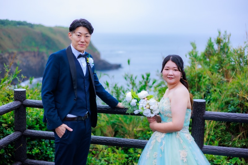 【城ケ島】ミントグリーンのドレスで撮る海辺と岩場の洋装前撮り
