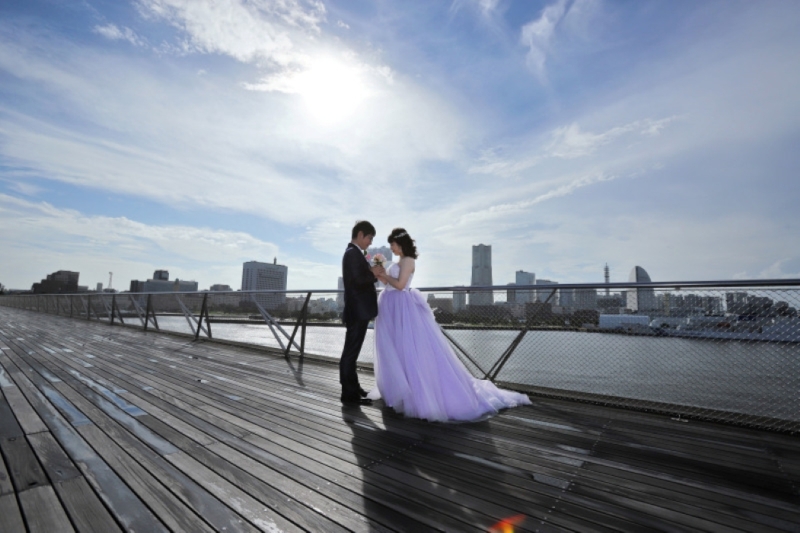 逆光が照らすお二人の絆