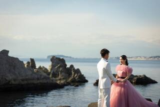 お二人が撮影を希望された森戸海岸にて思い出に残るウエディングフォトを