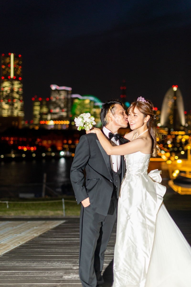 照れくさくて嬉しい頬へのキス