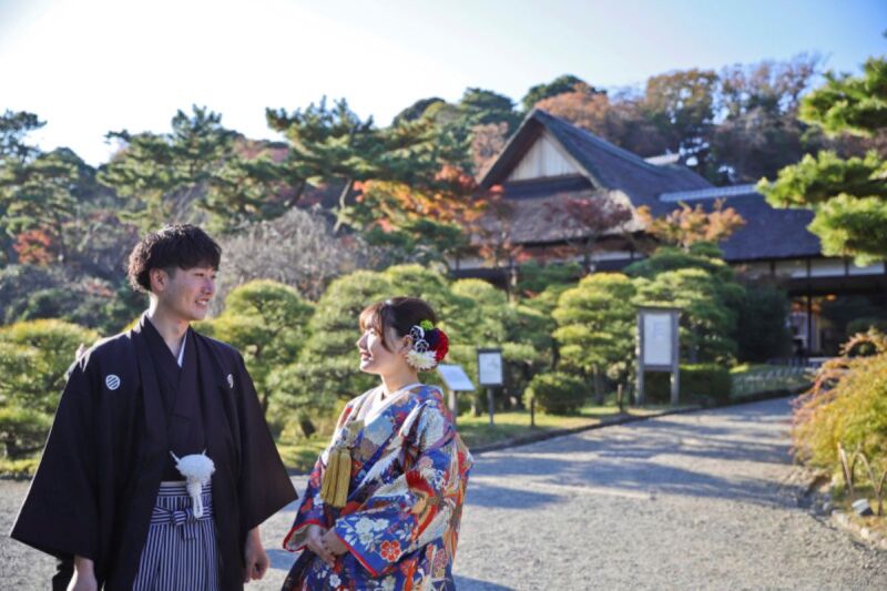 歴史ある古民家と和装の調和