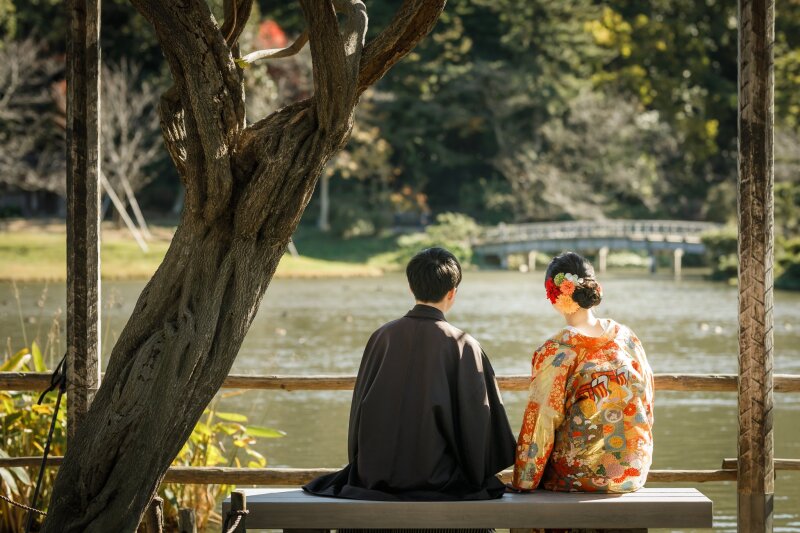 池のほとりで過ごす静かな時間