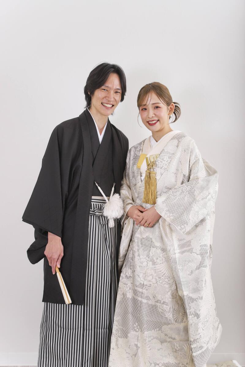 白打掛と黒紋付を着つけてまずは和装からスタート!