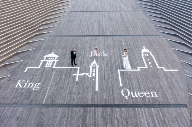 足元に刻まれた横浜のシンボル