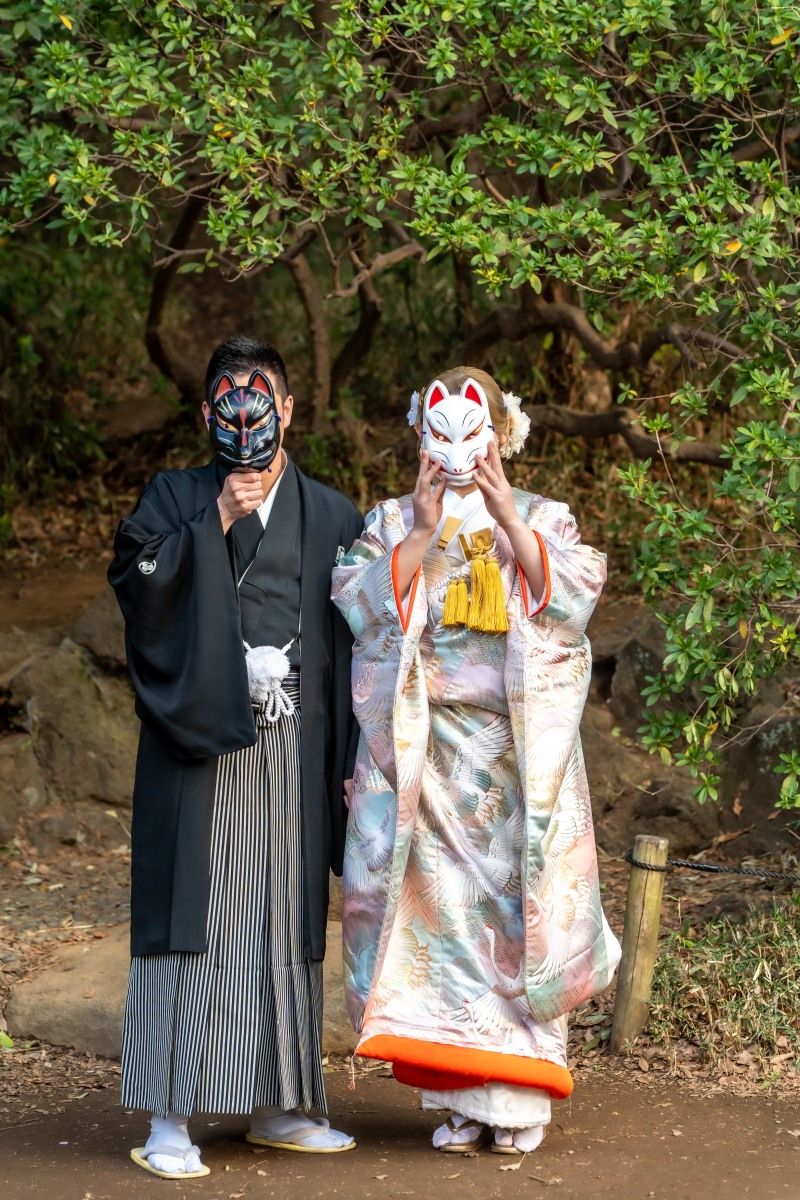 狐のお面で和モダンな演出