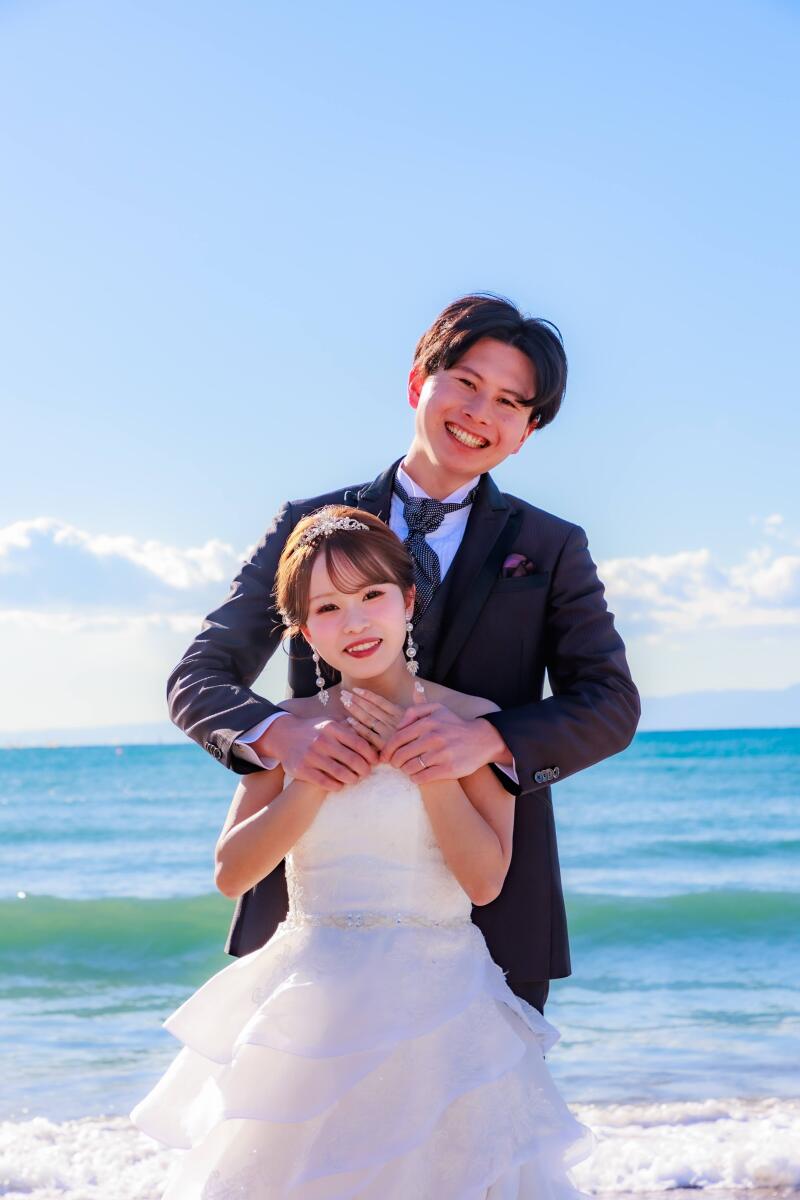 快晴の海をバックに撮影開始