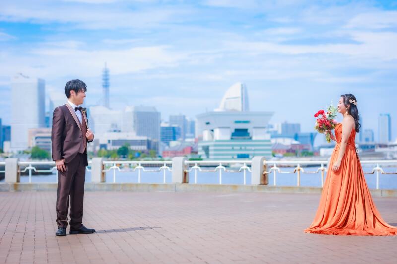 テラコッタカラードレス×山下公園のオシャレロケ撮影