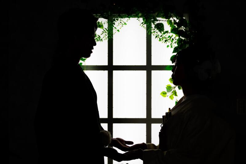 光の中に浮かぶお二人の絆