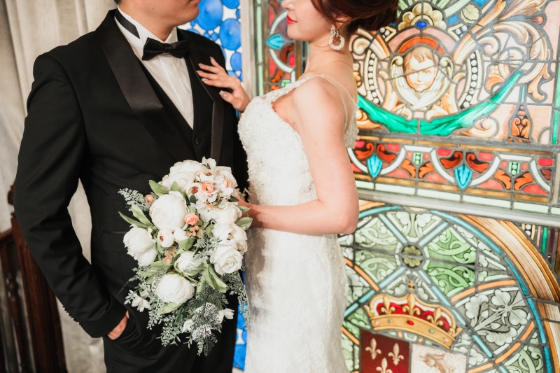 誓いのブーケを胸に