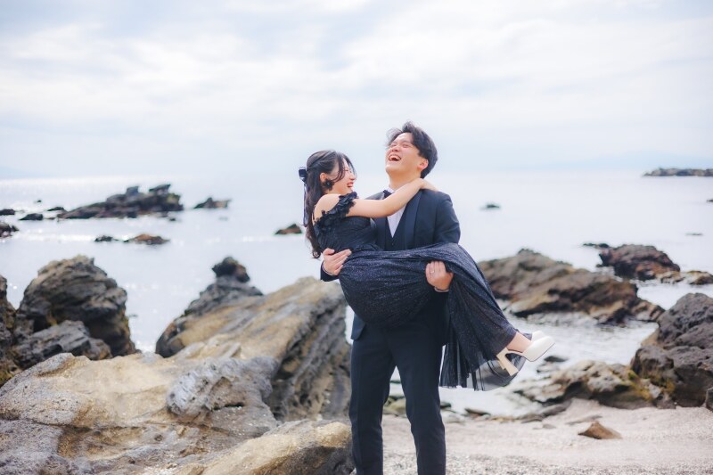 城ヶ島 で 大笑い！ 楽しむ ウェディング