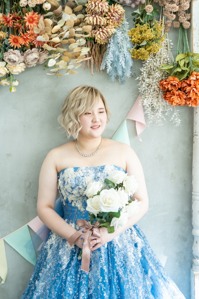 白いバラに込めた、純粋な美しさ