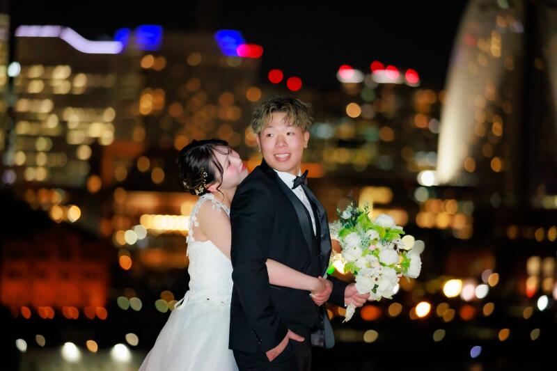 バックハグで甘いひとときを