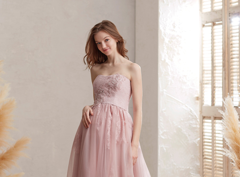 妊娠後期のお腹が大きい花嫁さんも安心のドレスあり